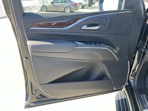 Used 2021 Cadillac Escalade Premium Luxury w/ Performance Package image 25