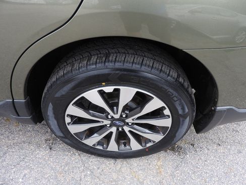 Used 2017 Subaru Outback 2.5i Limited image 20