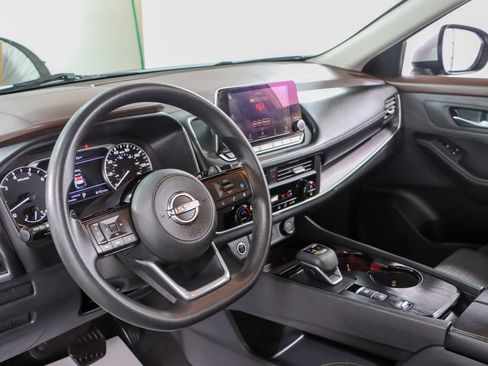 Used 2023 Nissan Rogue SV FWD image 22