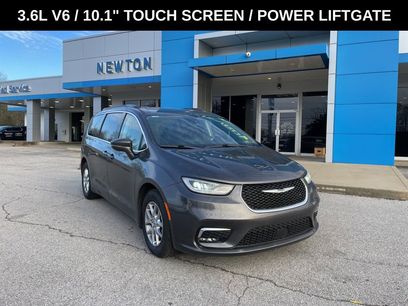 Used 2022 Chrysler Pacifica Touring-L