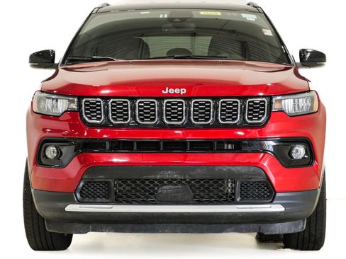 Used 2025 Jeep Compass Limited image 2