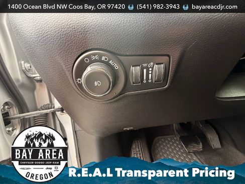 Used 2024 Jeep Compass Trailhawk w/ Trailhawk Elite Group AWD/4WD image 13