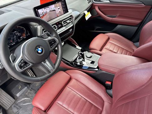 Certified 2025 BMW X4 xDrive30i w/ Premium Package image 21