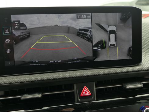 New 2025 Kia EV6 Wind image 18