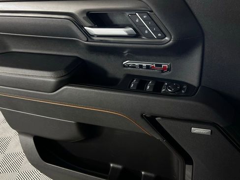 Used 2025 GMC Sierra 1500 AT4 image 32