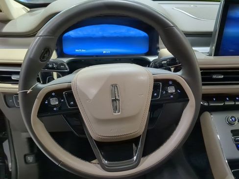 Used 2023 Lincoln Aviator AWD w/ Premium Package image 11