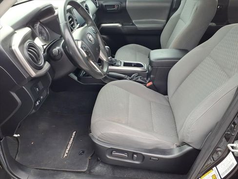 Used 2021 Toyota Tacoma SR5 image 11