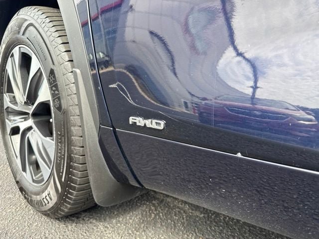 Used 2020 Toyota Highlander XLE AWD/4WD image 9