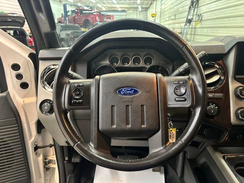 Used 2016 Ford F250 Lariat w/ Lariat Ultimate Package image 11