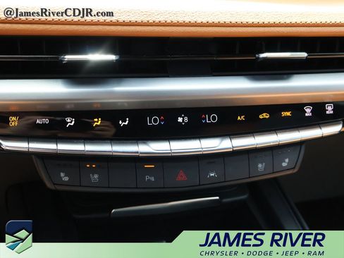 Used 2024 Cadillac XT4 Sport FWD image 36