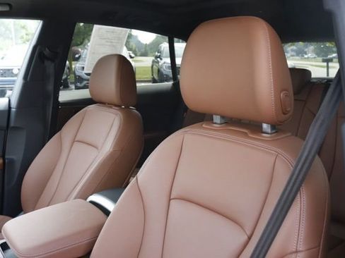 Used 2024 Audi Q8 Premium image 14