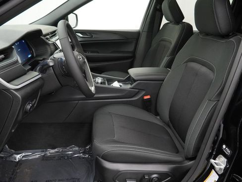 New 2026 Jeep Grand Cherokee Laredo X AWD/4WD image 15