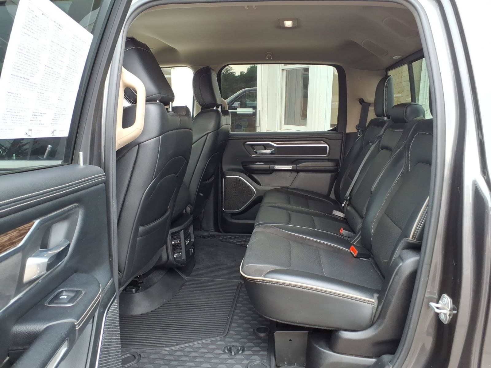Used 2019 RAM 1500 Laramie AWD/4WD image 10