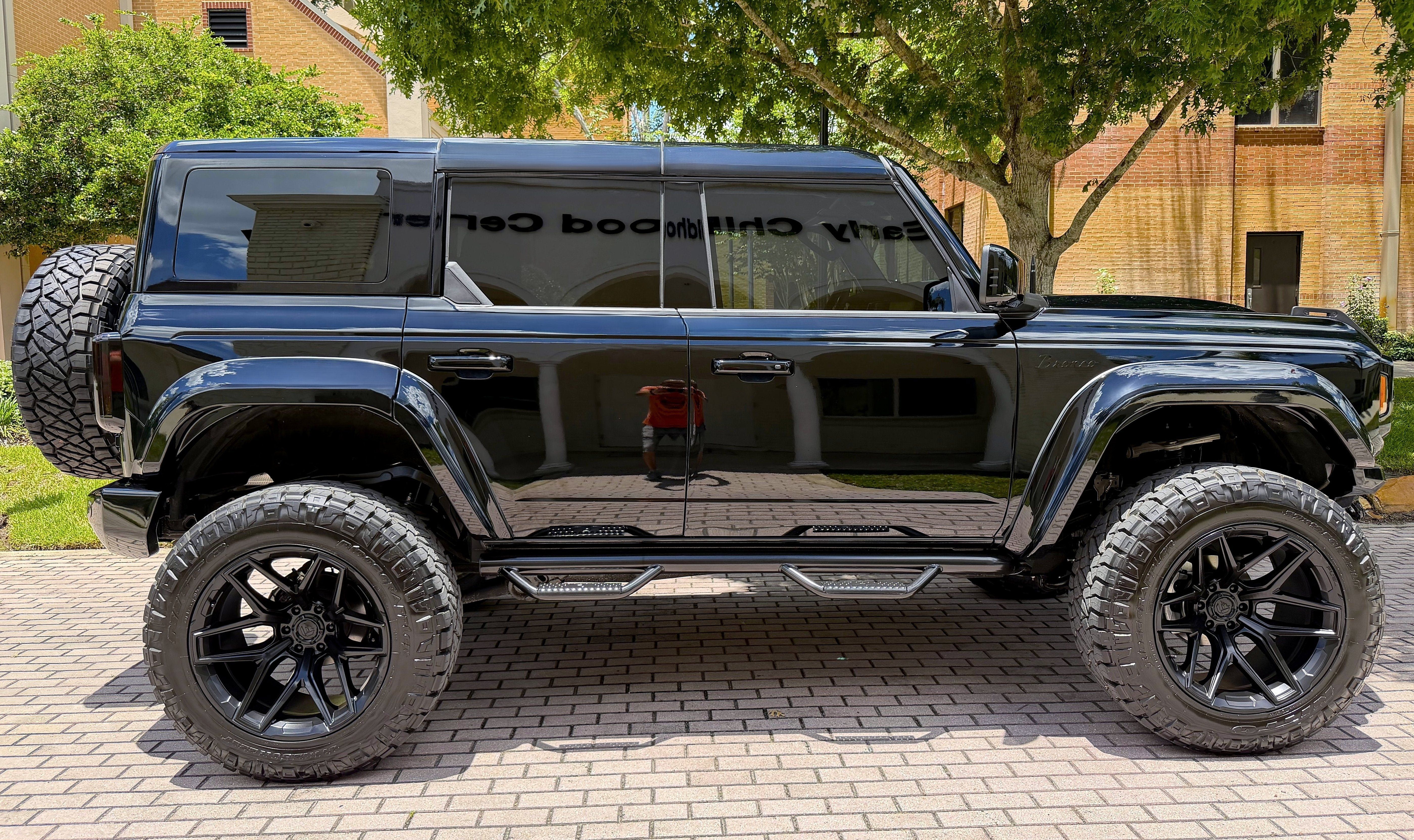 Used 2026 Ford Bronco Outer Banks AWD/4WD image 2