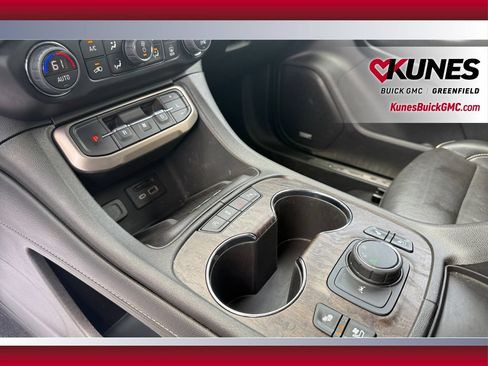 Used 2023 GMC Acadia Denali FWD image 28