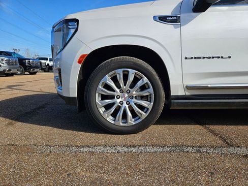 Used 2023 GMC Yukon Denali image 37