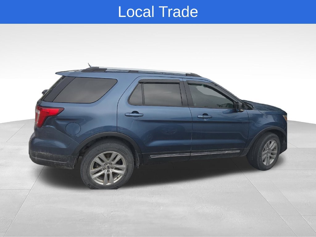 Used 2018 Ford Explorer XLT w/ Equipment Group 201A AWD/4WD image 6