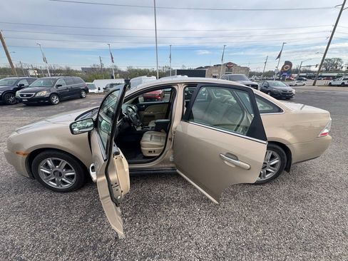 Used 2008 Mercury Sable Premier image 4
