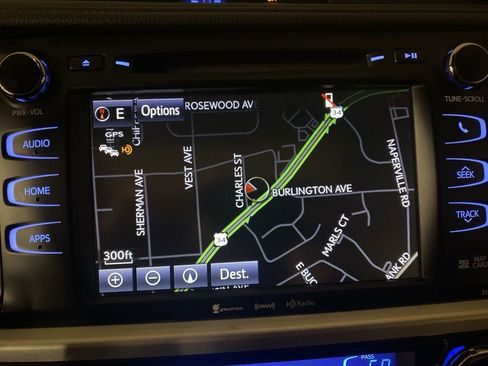 Used 2019 Toyota Highlander XLE image 20