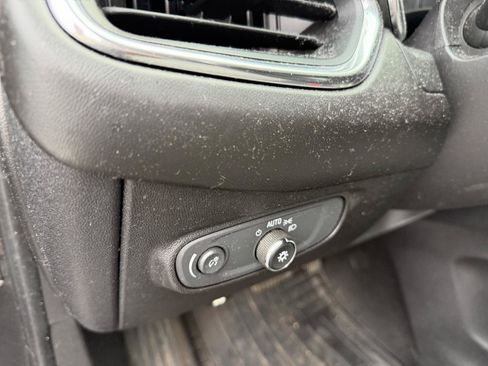 Used 2018 Chevrolet Equinox LT AWD/4WD image 10