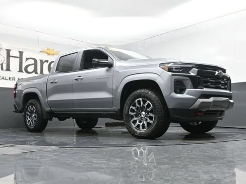 Used 2026 Chevrolet Colorado Z71 w/ Technology Package AWD/4WD image 2