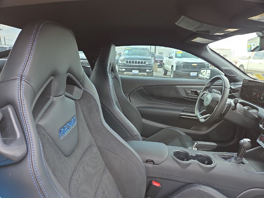Used 2026 Ford Mustang Dark Horse RWD image 13