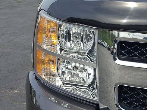 Used 2011 Chevrolet Silverado 1500 LT w/ Interior Plus Package image 9