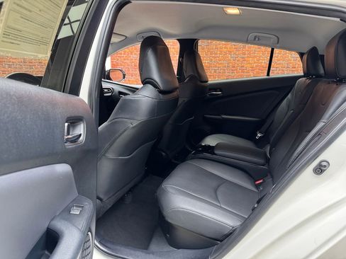 Used 2019 Toyota Prius Prime FWD image 23