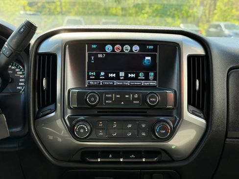 Used 2019 Chevrolet Silverado 1500 LT AWD/4WD image 16
