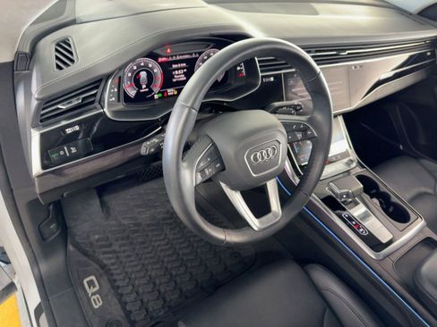 Certified 2023 Audi Q8 Prestige image 4