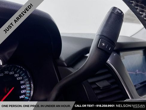 Used 2018 Chevrolet Tahoe Premier AWD/4WD image 17