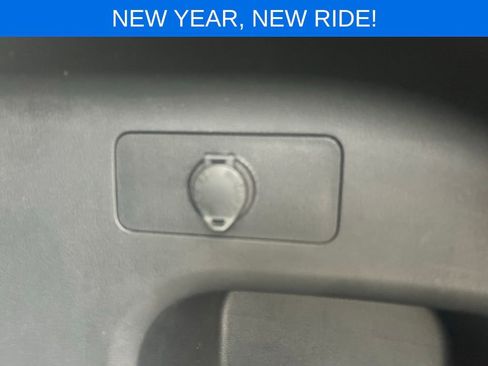 Used 2021 Toyota RAV4 XLE image 39