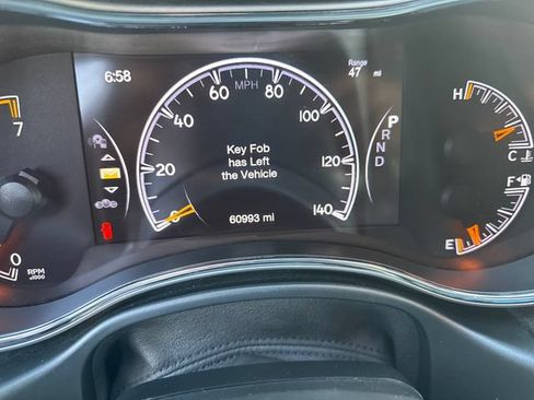 Used 2021 Jeep Grand Cherokee Limited AWD/4WD image 15