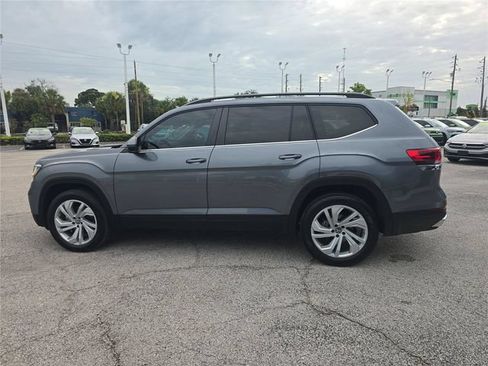 Used 2023 Volkswagen Atlas SE w/ Panoramic Sunroof Package FWD image 7