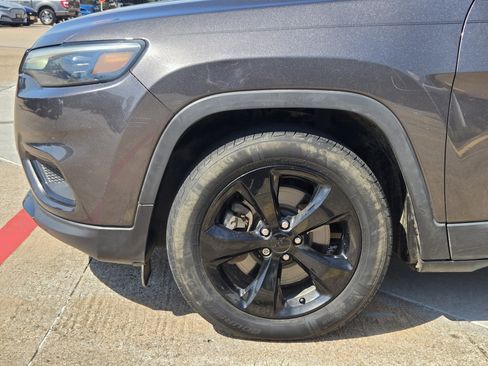 Used 2020 Jeep Cherokee Latitude Plus FWD image 5