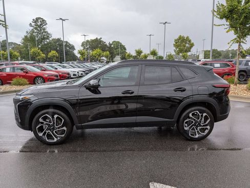 Used 2025 Chevrolet Trax RS w/ Driver Confidence Package FWD image 6