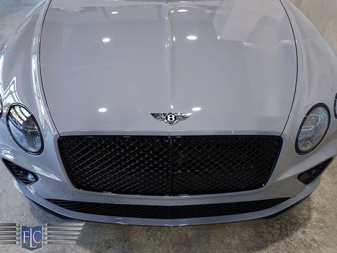 Used 2021 Bentley Continental GT image 18