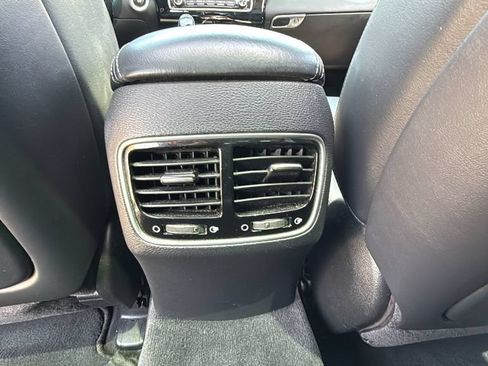 Used 2015 Kia K900 Luxury RWD image 26