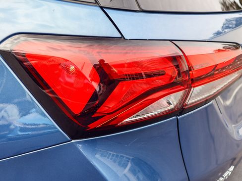 Used 2024 Chevrolet Equinox LT image 25