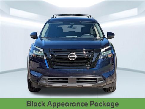 Certified 2025 Nissan Pathfinder SV w/ Black Appearance Package FWD image 12