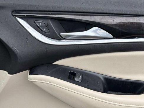 Used 2021 Buick Enclave Essence w/ Sport Touring Edition FWD image 18