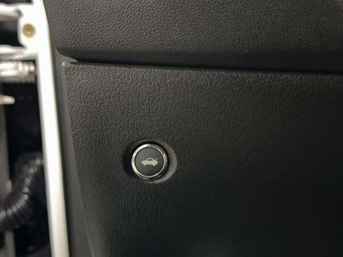 Used 2012 Dodge Challenger SXT Plus image 26