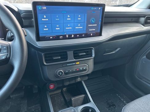 Used 2025 Ford Maverick XLT w/ Black Appearance Package image 12