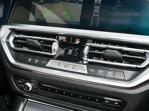 Used 2022 BMW 330i Sedan w/ Driving Assistance Package RWD image 23