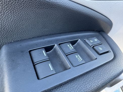 Used 2017 Honda Pilot EX-L image 10