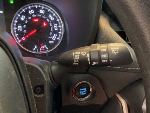 Used 2020 Toyota RAV4 XLE FWD image 27