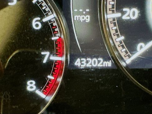 Used 2024 MAZDA CX-30 AWD 2.5 S w/ Select Sport Pkg image 19