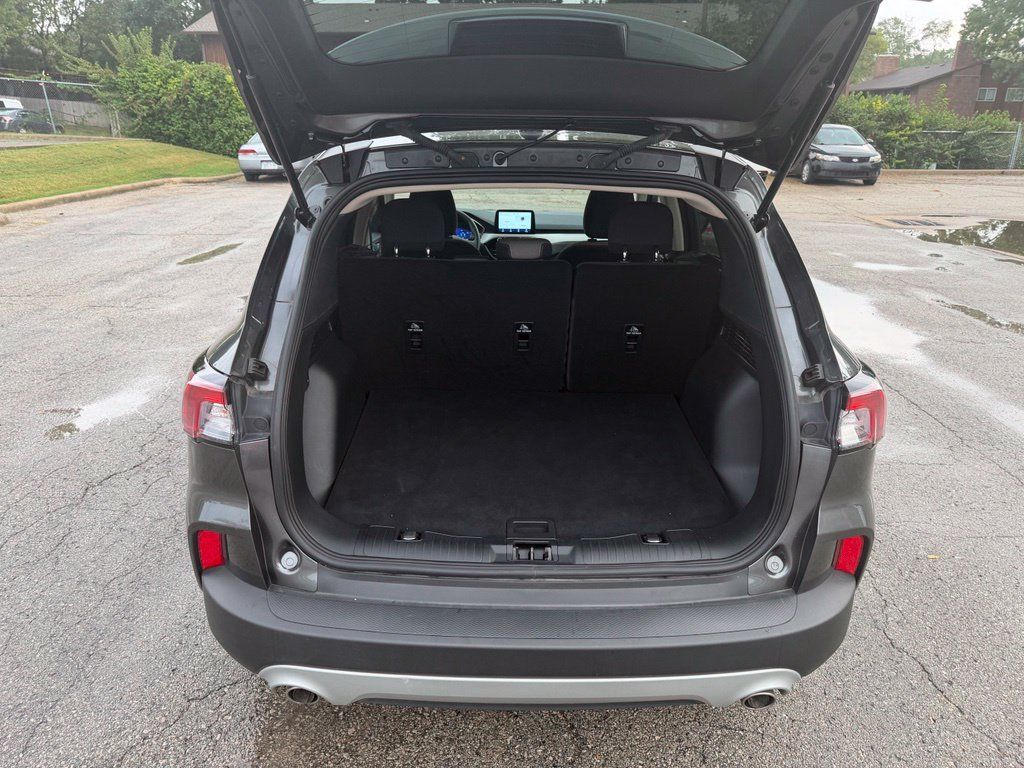 Used 2020 Ford Escape SE Sport FWD image 32