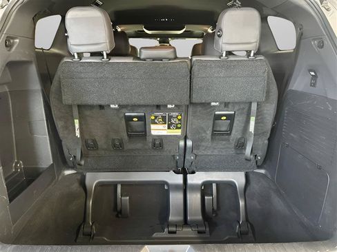 Used 2023 Toyota Sienna XLE Woodland Edition AWD/4WD image 23