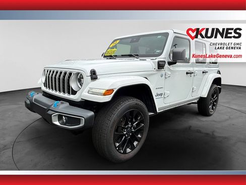 Used 2024 Jeep Wrangler Unlimited Sahara AWD/4WD image 4